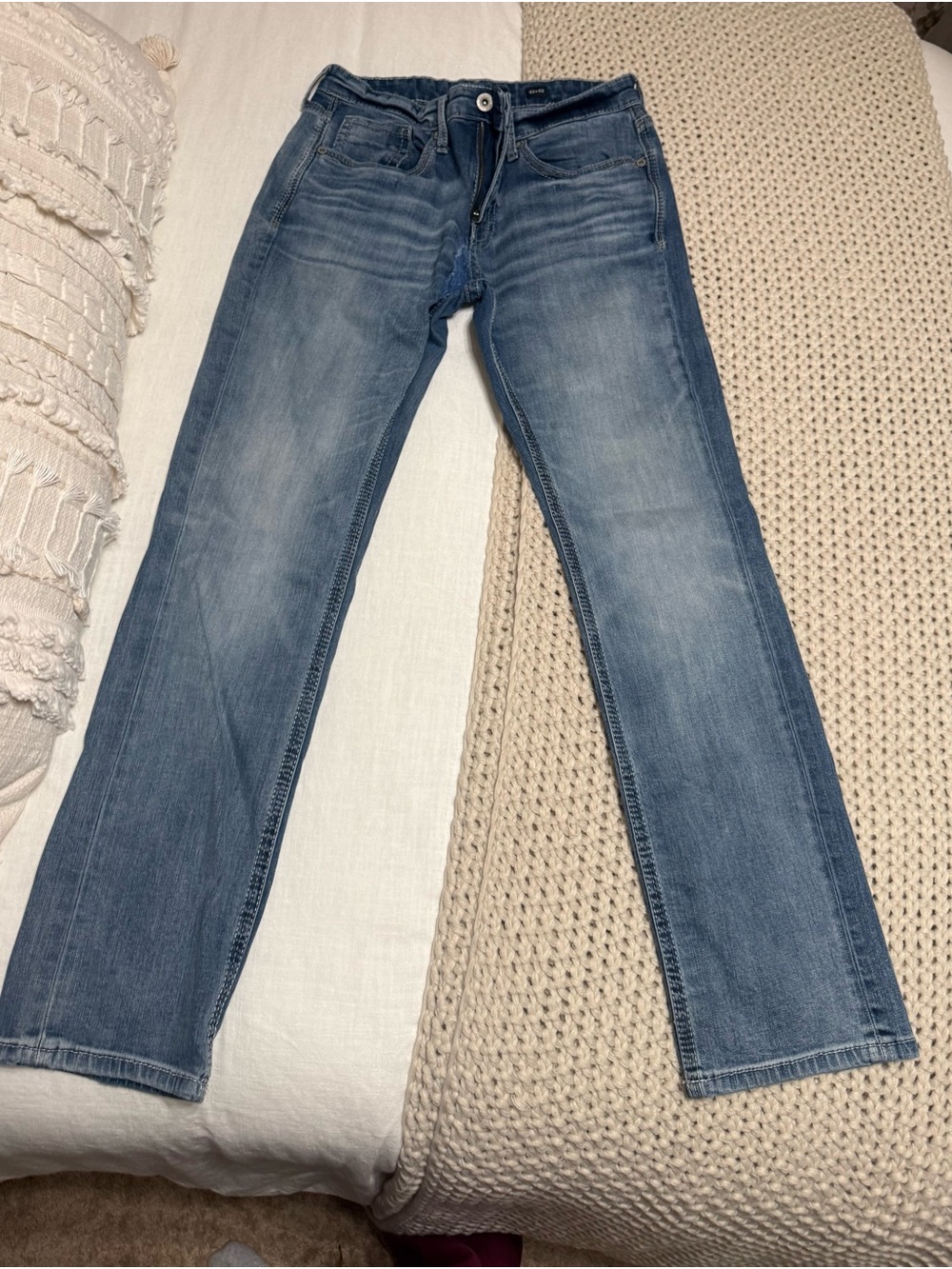 BKE Men's Straight Jeans in Medium Blue Wash